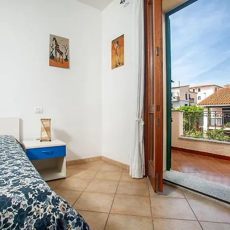 Apartment Bilocale Il Corallo *